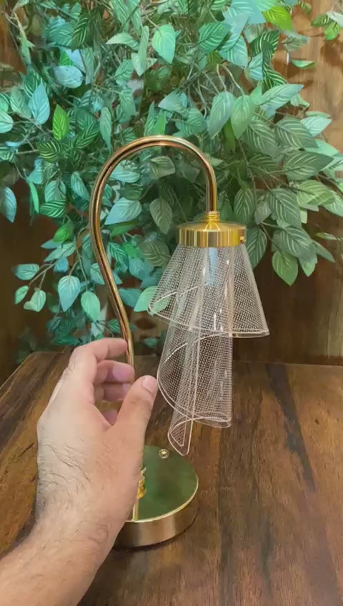 Antique flower shaped lamp